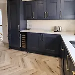 Mallard District, Leisure Pool & Gym