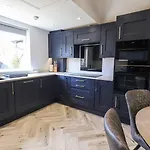 Mallard District, Leisure Pool & Gym *