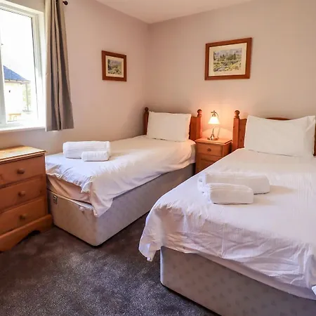 Mallard District, Leisure Pool & Gym