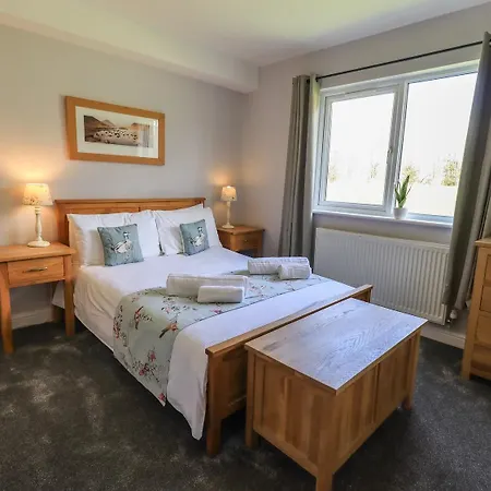 Mallard District, Leisure Pool & Gym *