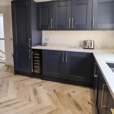 Mallard District, Leisure Pool & Gym